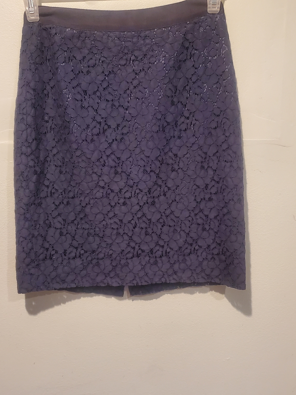 J.Crew No. 2 Floral Lace Pencil Skirt Navy w/lining Zipper Back  Size 00 In EUC